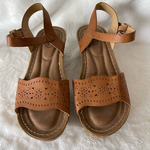 CGShoes Shoes - C G shoes sandals 8 1/2